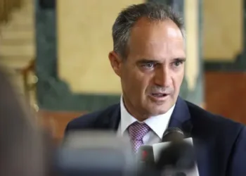 Nait Hasani: Limaj të vijë te PDK-ja dhe ta kërkojë mbështjetjen