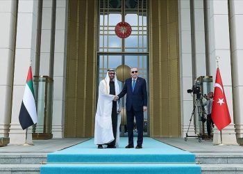 Presidenti turk Erdoğan pret homologun nga Emiratet e Bashkuara Arabe, Al Nahyan