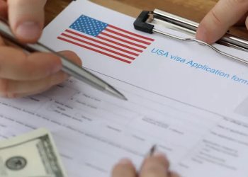 Trump vendos tarifë prej 250 dollarësh për turistët, u rikthehen paratë nëse nuk thyejnë ligjin