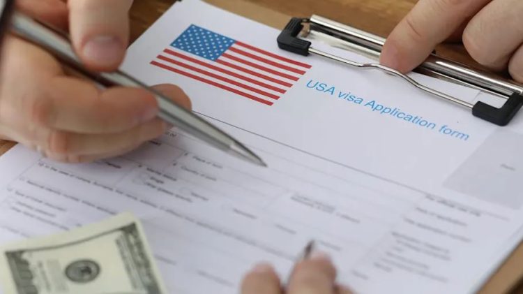 Trump vendos tarifë prej 250 dollarësh për turistët, u rikthehen paratë nëse nuk thyejnë ligjin