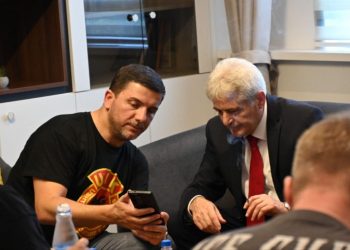 Ahmeti takon Krasniqin pas protestës në përkrahje të ish-krerëve të UÇK-së