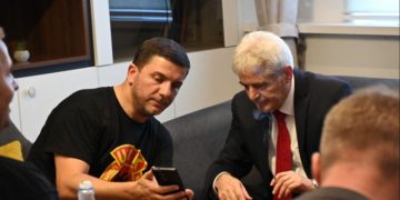 Ahmeti takon Krasniqin pas protestës në përkrahje të ish-krerëve të UÇK-së