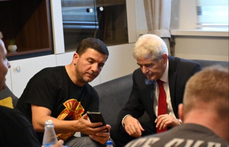 Ahmeti takon Krasniqin pas protestës në përkrahje të ish-krerëve të UÇK-së