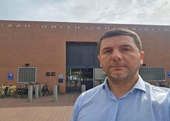 Krasniqi viziton Thaçin e Veselin në Hgaë: Drejtësia për çlirimtarët po afrohet
