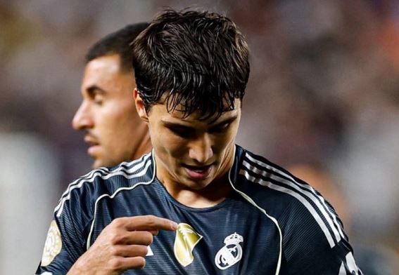 Gonzalo Garcia rinovon kontratën me Real Madridin deri më 2030