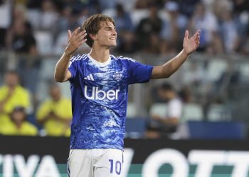 Como refuzon ofertën e Tottenham për Nico Paz