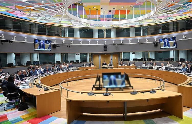 Liderët e BE-së përsërisin angazhimin për të avancuar përpjekjet me SHBA-në për paqe në Ukrainë