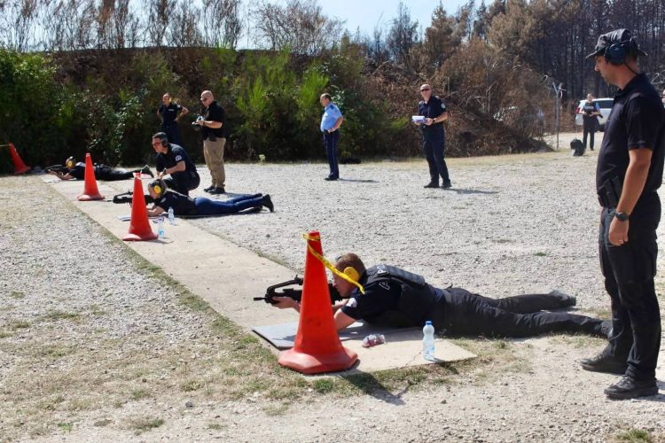 Garat në gjuajtje me armë zjarri në shënim të 26-vjetorit të Policisë