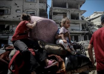 Fillon zhvendosja masive nga verilindja e Qytetit të Ga*zës ndërsa sul*met izr*aelite intensifikohen