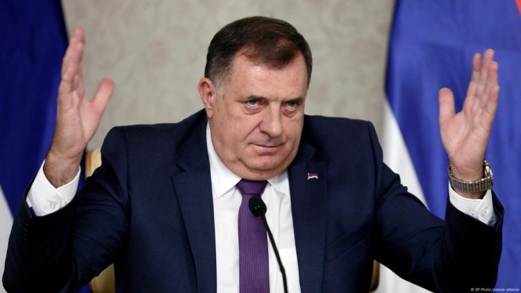 Dodik dënohet për mosrespektim të vendimeve të Përfaqësuesit të Lartë