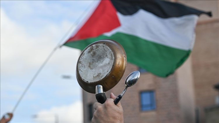 Londër, mbështetësit e Palestinës mbajnë tubim “Ndaloni urinë e Gazës”