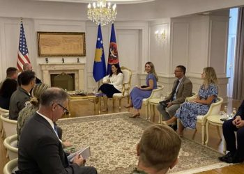 Osmani pret në takim zyrtarin amerikan të Mbrojtjes