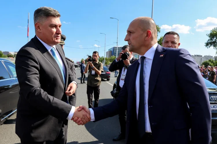 Presidenti i Kroacisë i bën thirrje qeverisë të ndërpresë tregtinë e armëve me Izraelin