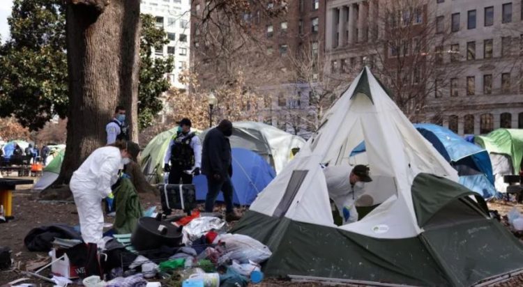 Trump kërkon që personat pa strehë të largohen ‘menjëherë’ nga Uashingtoni