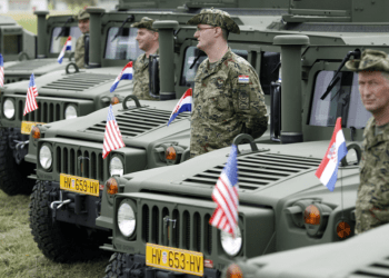 Kroacia, Shqipëria dhe Kosova planifikojnë blerje të përbashkët të armëve amerikane