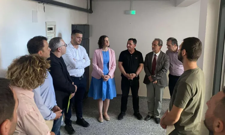 Përurohen masat e efiçiencës së energjisë në ndërtesat shumëbanesore sociale në Malishevë