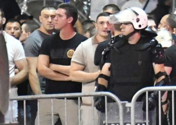 Djali dhe vëllai i presidentit serb udhëheqin protestën kundër opozitës