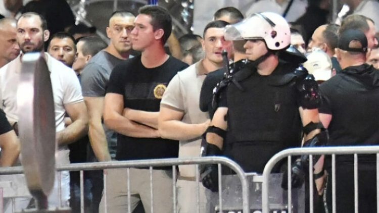 Djali dhe vëllai i presidentit serb udhëheqin protestën kundër opozitës