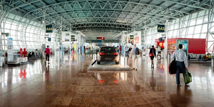 Stafi i Aeroportit të Brukselit bojkotoi fluturimet e Tel Avivit në shenjë proteste për luftën në Gaza