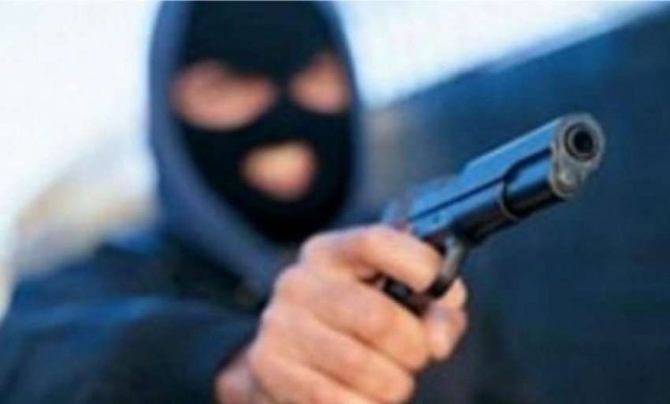 Dy 17 vjeçarë arrestohen në Prishtinë, dyshohet se grabitën një pompë të derivateve