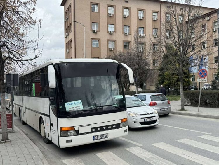 Kthimi i autobusëve nga Prishtina për në Podujevë do të bëhet nga Xhamia e Llapit