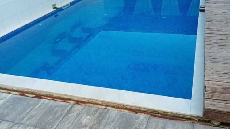 Mbushte pishinën ilegalisht me ujë  – KRU “Prishtina” shkyç konsumatorin