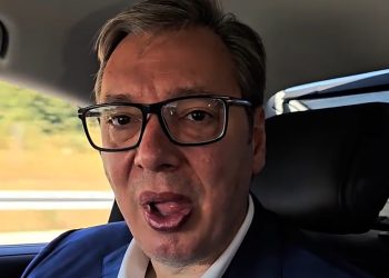 Vuçiqi kërcënon protestuesit serbë