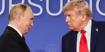 Dokumente të klasifikuara zbulojnë detaje nga samiti Trump-Putin për Ukrainën
