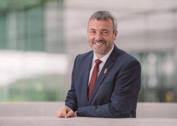 Sekretari Parlamentar Gjerman viziton Kosovën