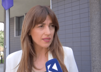 Albulena Haxhiu s’do të jetë kandidate për kryeparlamentare