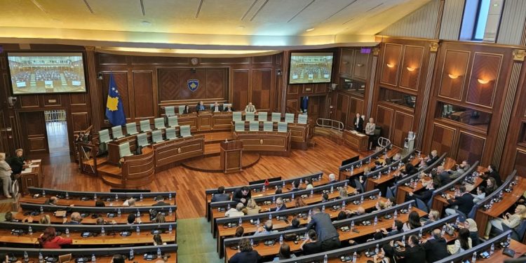 Pas zgjedhjes së kryetarit, Kuvendi vazhdon seancën pas një ore