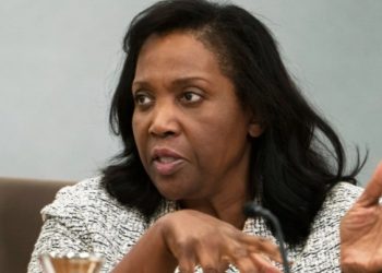 Trump shkarkon guvernatoren e Rezervës Federale, reagon Cook:S’ke të drejtë