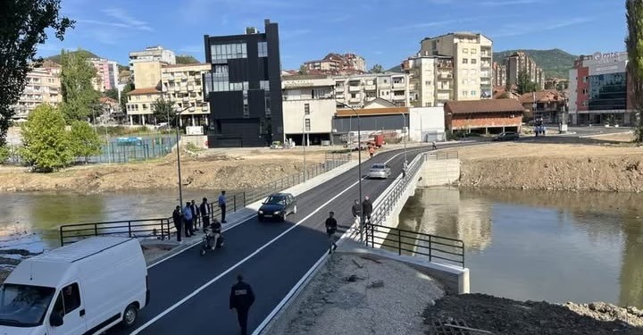 Sveçla i uron qytetarët për hapjen e urës së re mbi Ibër
