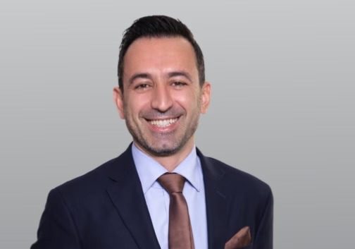 Biografia e kryetarit të ri të Kuvendit, Dimal Basha