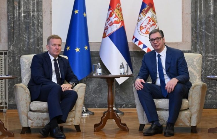 Vuçiç, Sorenesnit: Dialogu me Kosovën duhet të kthehet te parimet themelore