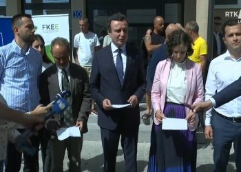 Kurti: Po ndryshohet jeta e qindra familjeve anë e mbanë Kosovës