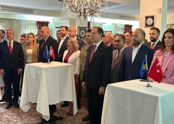 Ambasada e Türkiyes në Prishtinë organizon pritje me rastin e Ditës së Fitores