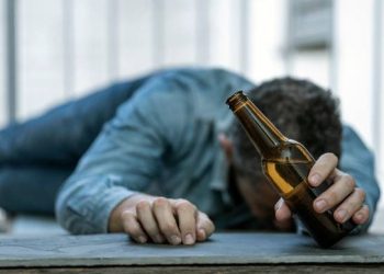 I dehuri kanos policët, ndalohet në stacion “deri sa t’i dalë pija”