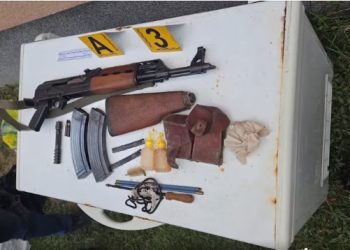 Policia zbulon tri baza të kontrabandës me mallra, konfiskohen edhe armë