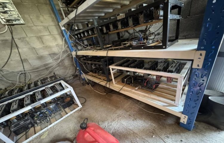 Policia sekuestron pajisje për prodhimin e kriptovalutave në Zubin Potok