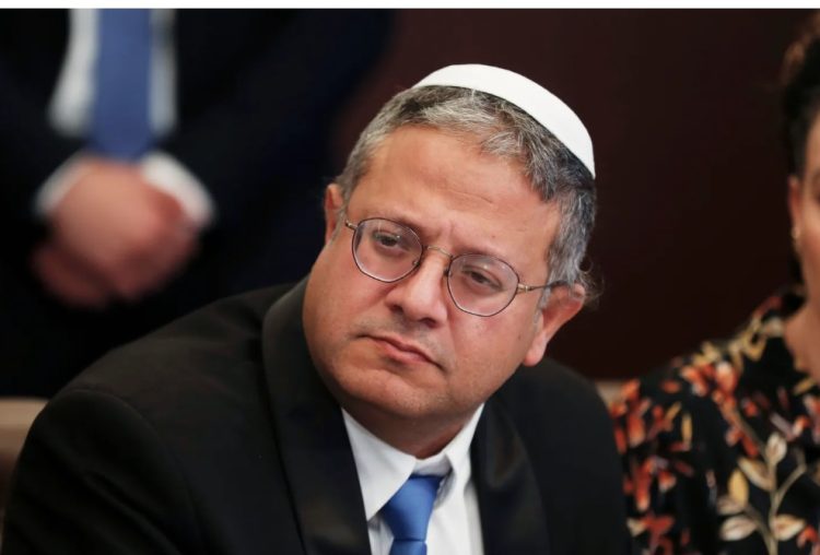 Ben-Gvir përdor fotot e shk*atërrimit në Gaza për t’i to*rturuar të bur*gosurit palestinezë