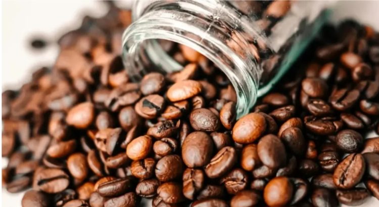 Çfarë ndodh me trupin tuaj, kur konsumoni kafe çdo ditë?/ Ja çfarë zbulojnë ekspertët