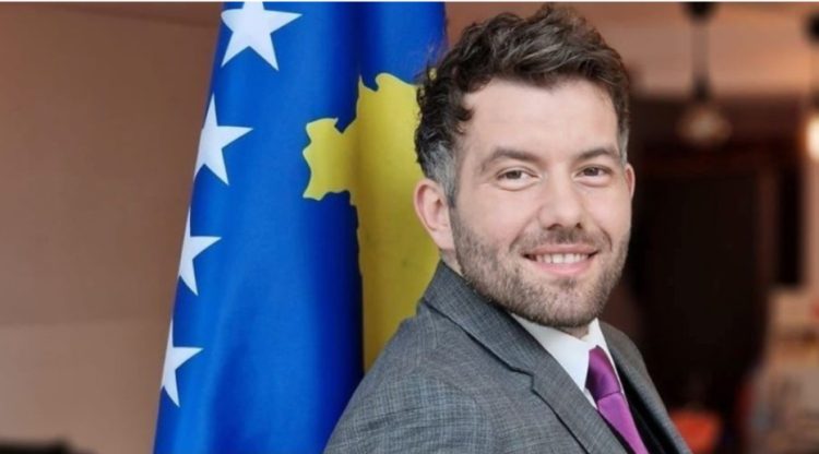 Rron Gjinovci: “Mo nuk kam dyshime kush i shërben Serbisë”