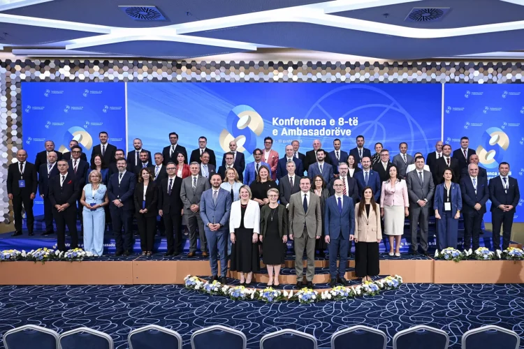 Kurti mori pjesë në hapjen e edicionit të 8-të të Konferencës së Ambasadorëve