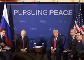 Nis takimi i madh: Trump dhe Putin përballë me “skuadrat” e tyre