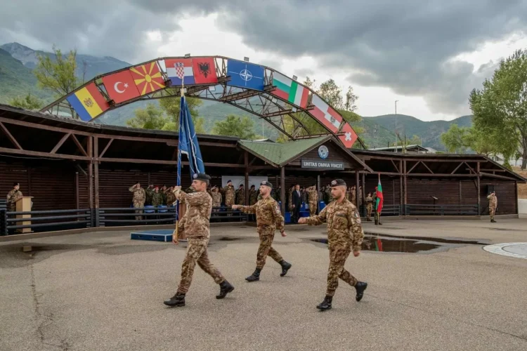 Ndërrohet koloneli bullgar i KFOR-it, ceremonia mbahet në Pejë