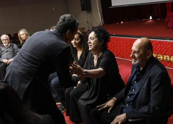 Kurti vizitoi për ngushëllime familjen Petrovci