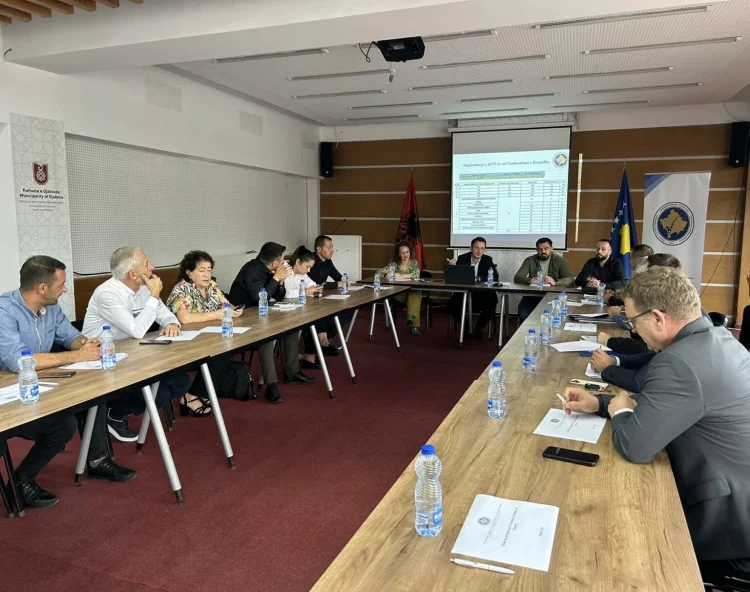 KQZ vazhdon fushatat informuese në qytete për zgjedhjet e 12 tetorit