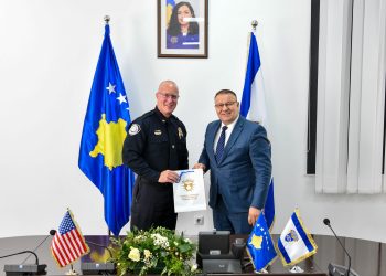 Drejtori i Policisë së Kosovës takon përfaqësues nga Iowa, diskutohet avancimi i bashkëpunimit