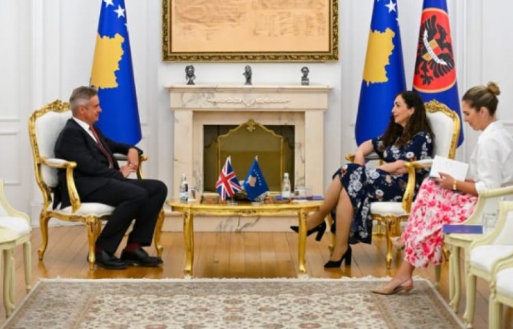 Osmani takoi Hargreaves-in, biseduan për krijimin e institucioneve